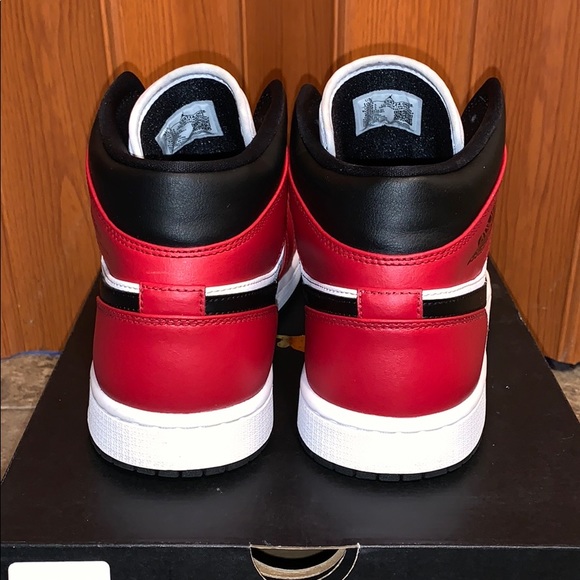 Air Jordan 1 - Picture 5 of 6